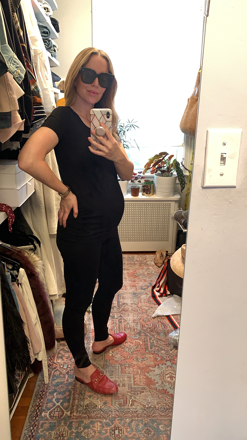 Pregnant Outfits - Black outfit